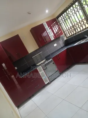 4bdrm House in Bush Road Estate, Accra Metropolitan for sale