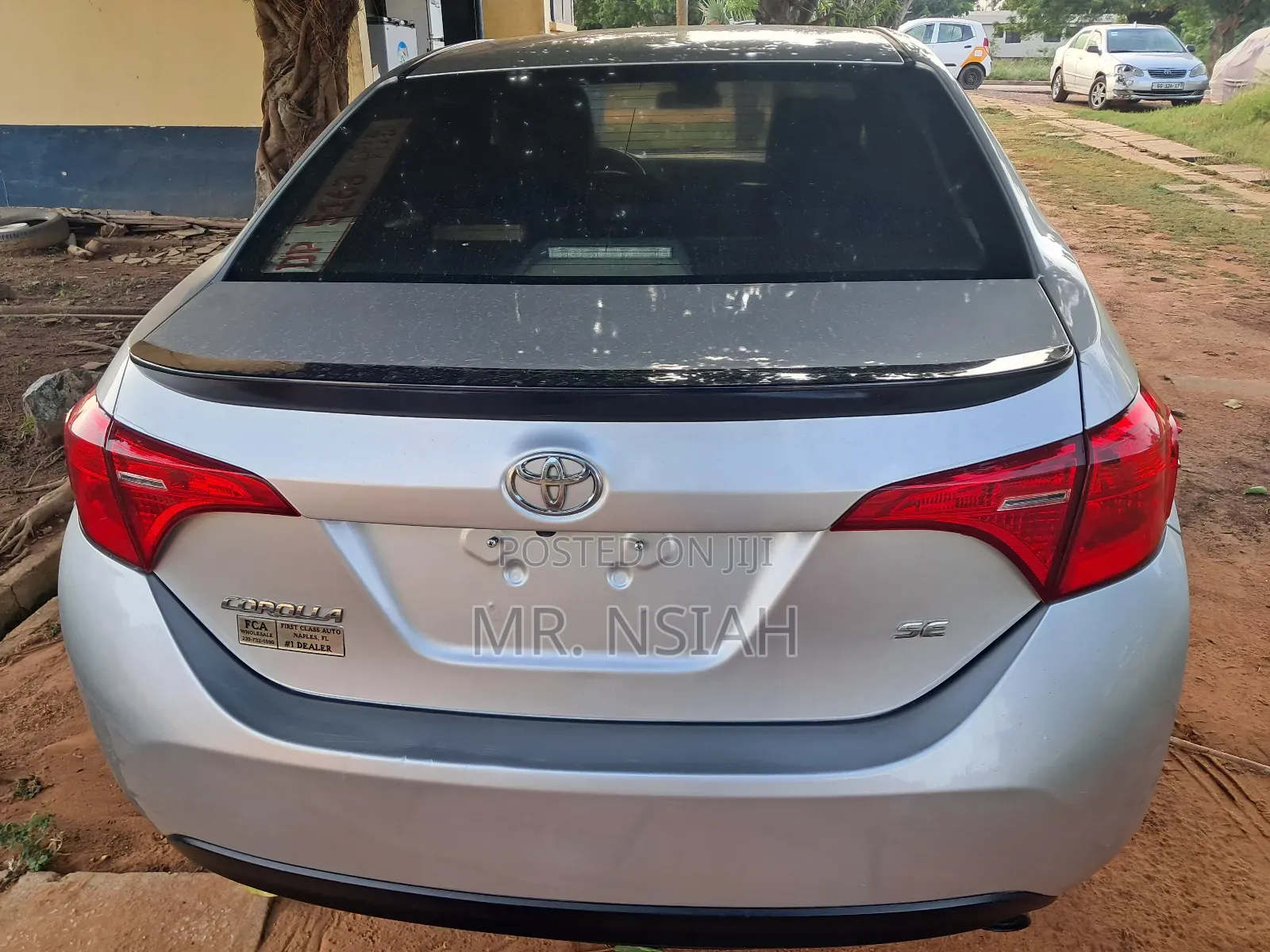 Toyota Corolla SE (1.8L 4cyl 2A) 2018 Silver