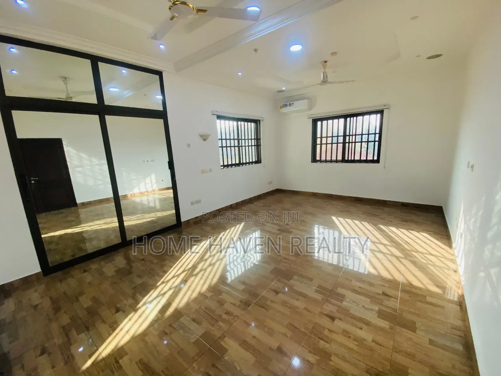 5bdrm House in Dzorwulu for rent