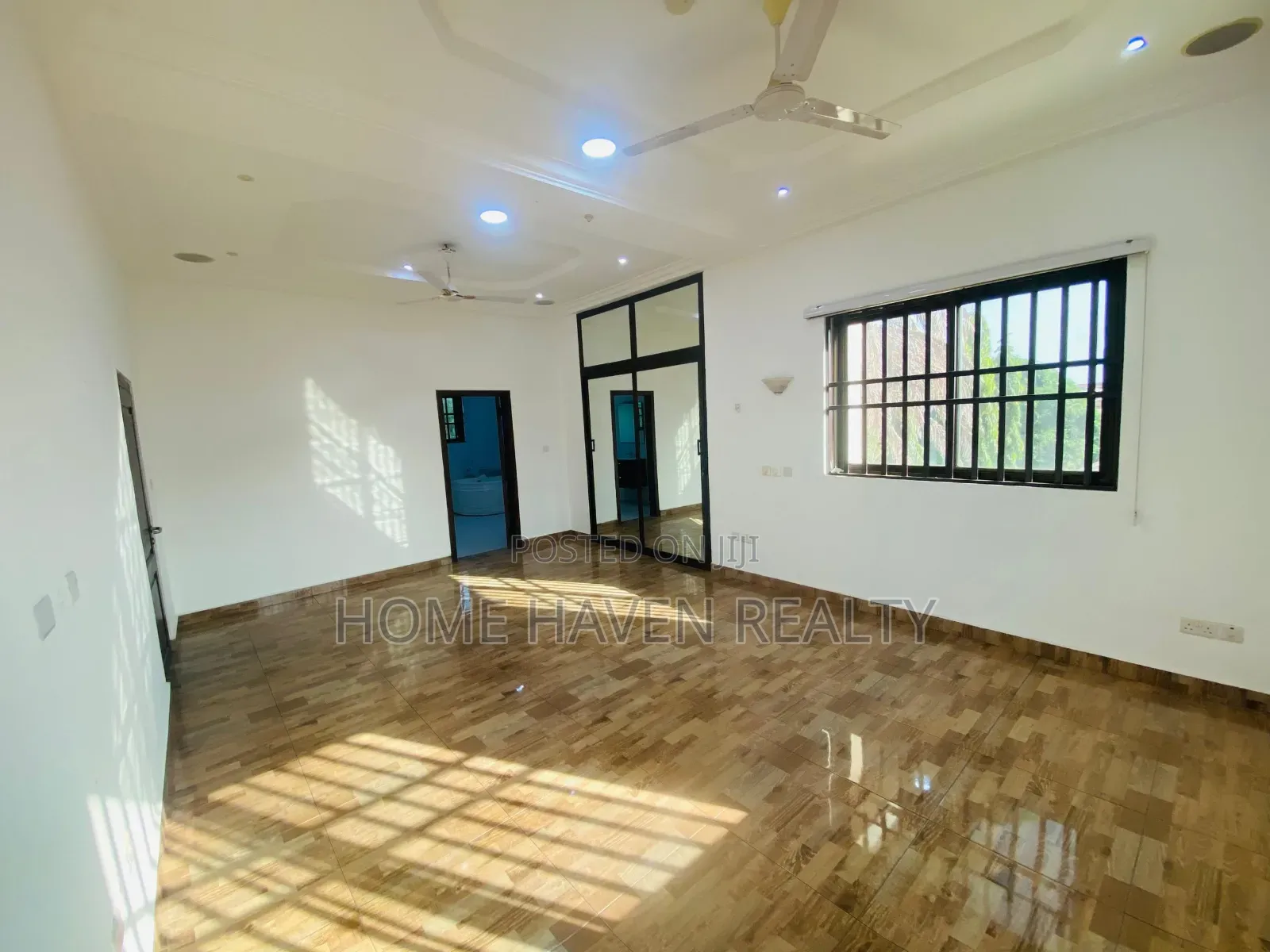 5bdrm House in Dzorwulu for rent