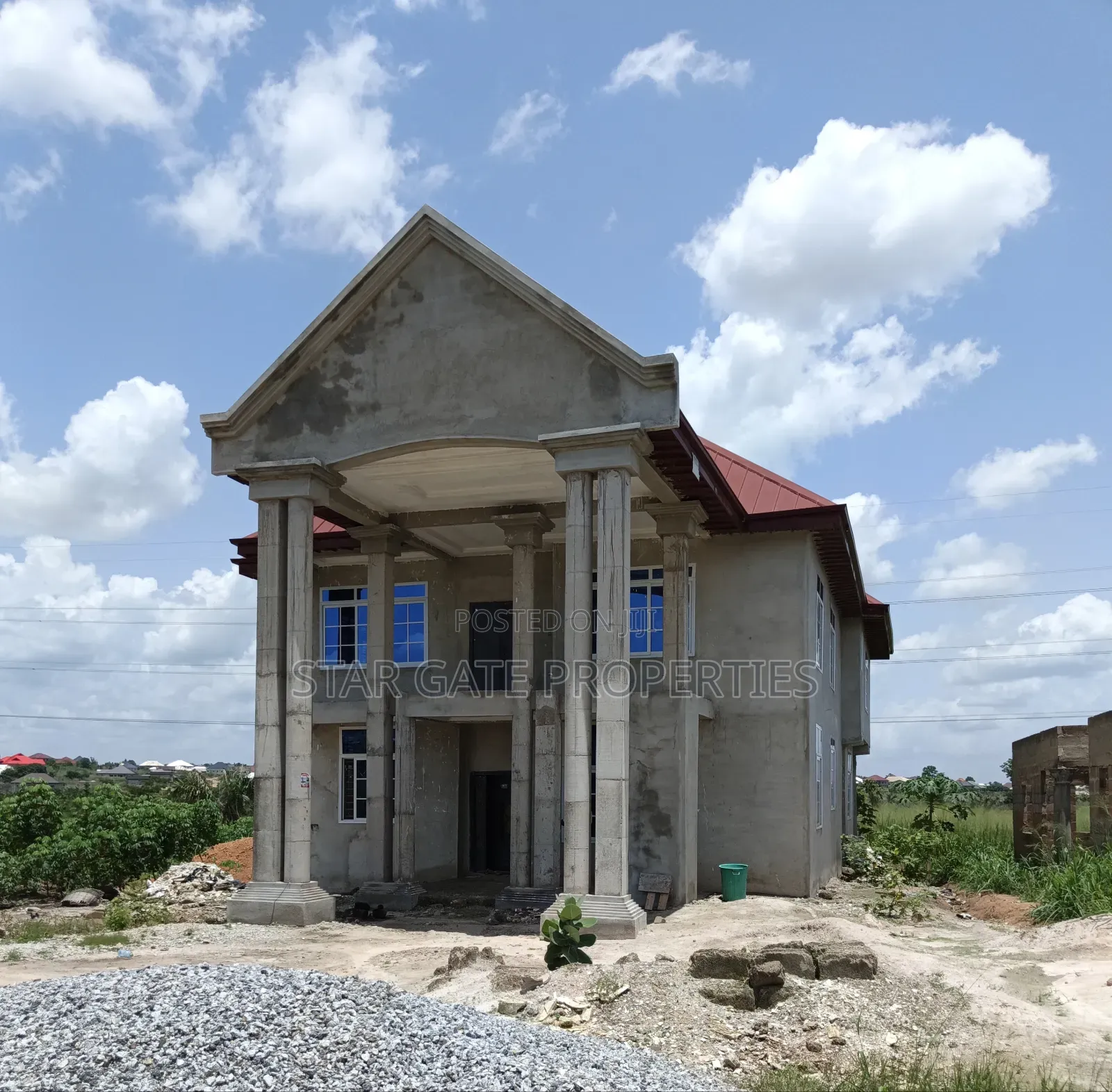 5bdrm House in Kwamo, Kumasi Metropolitan for sale