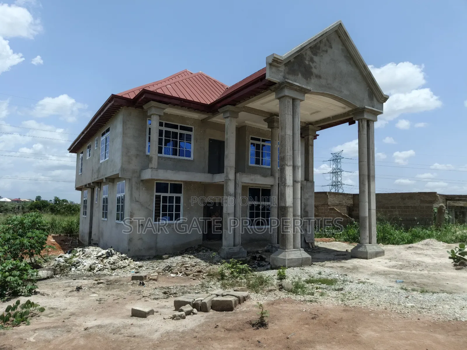 5bdrm House in Kwamo, Kumasi Metropolitan for sale