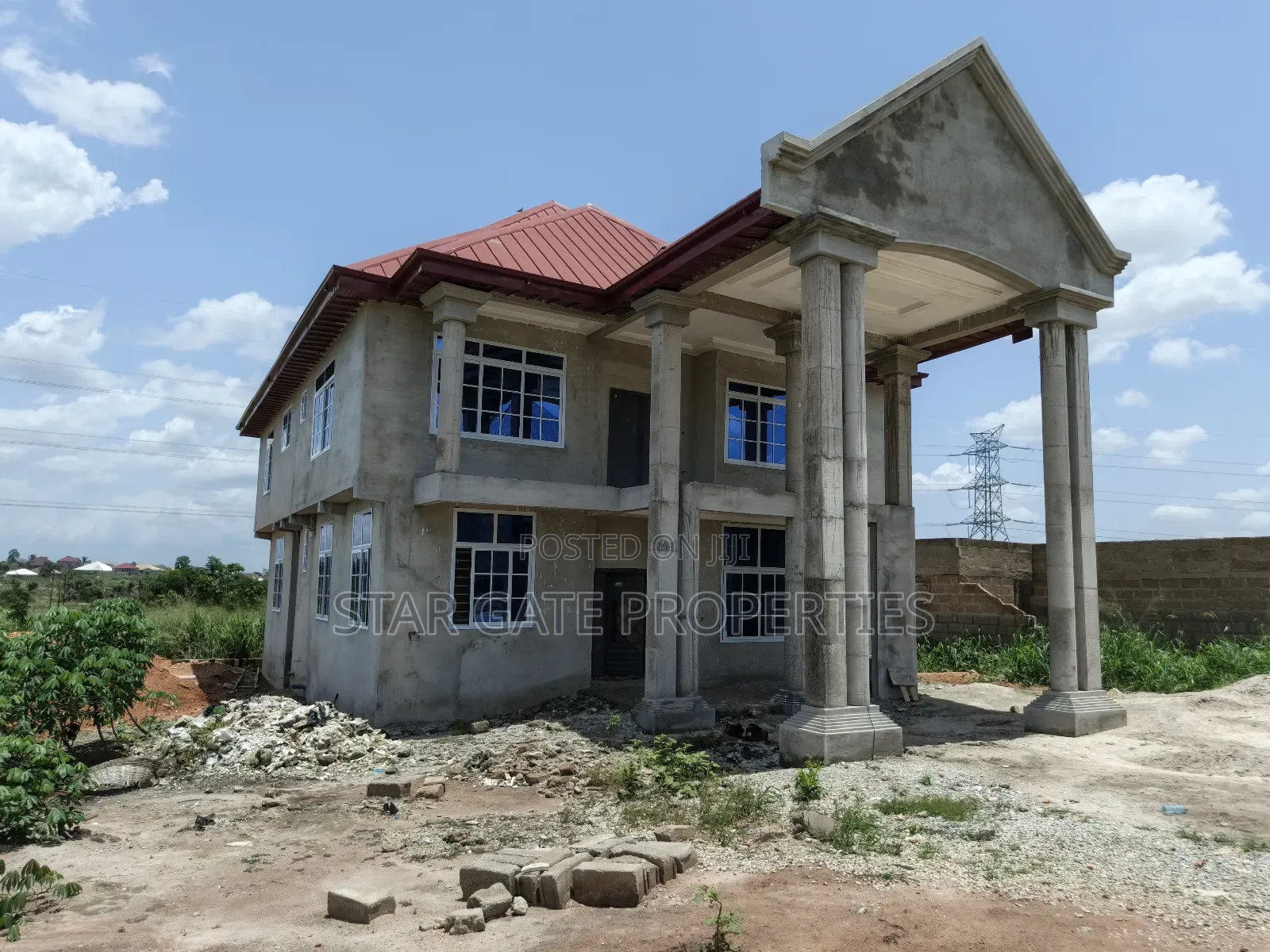 5bdrm House in Kwamo, Kumasi Metropolitan for sale
