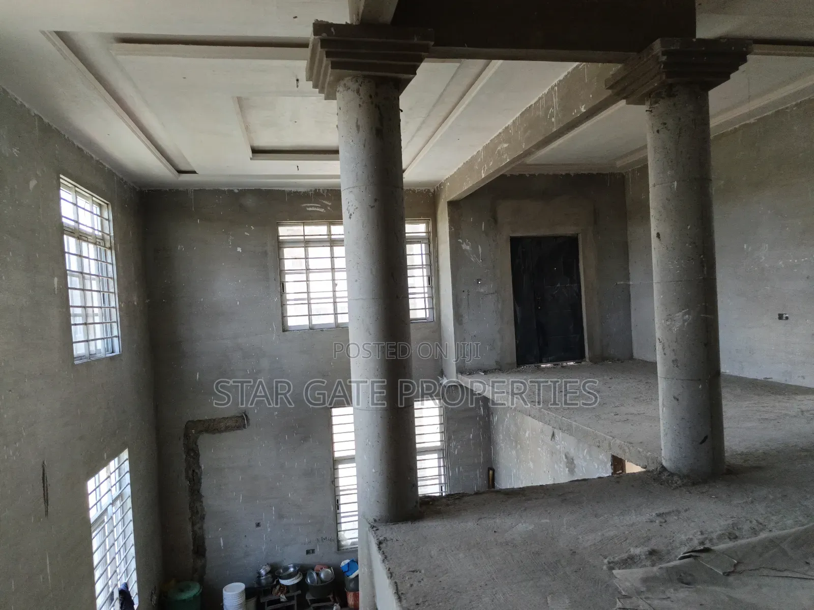 5bdrm House in Kwamo, Kumasi Metropolitan for sale
