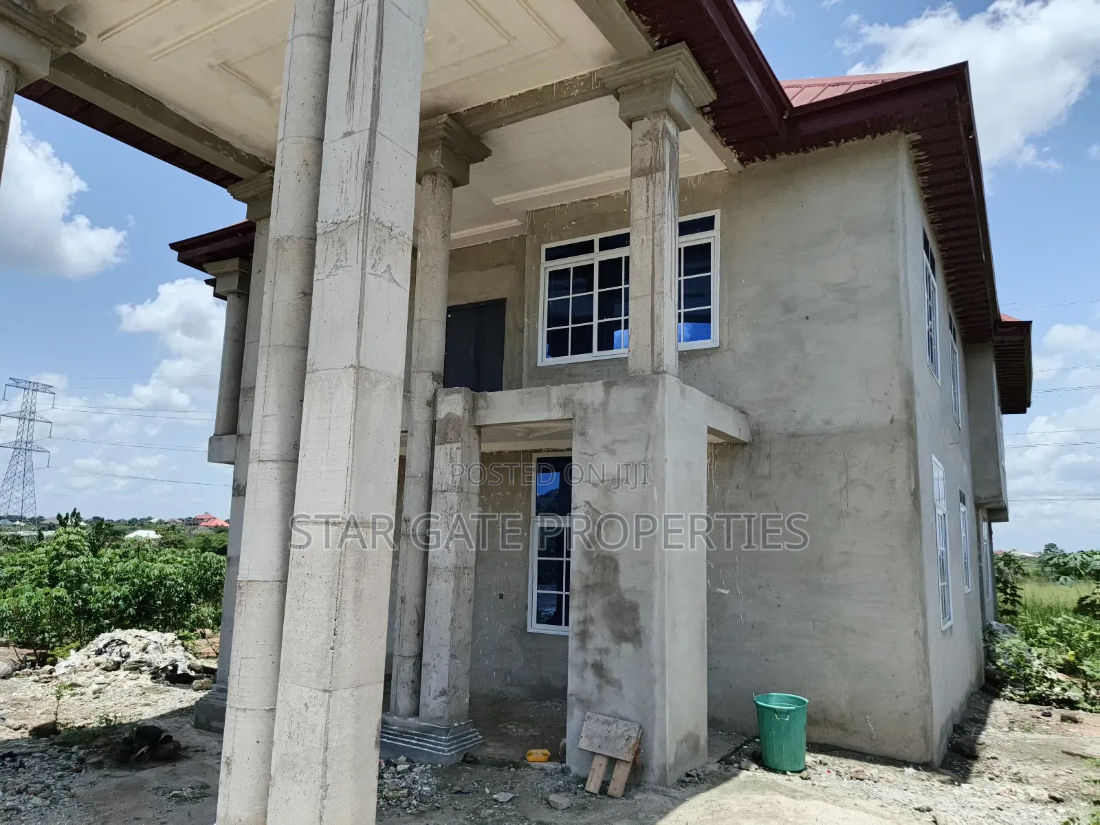 5bdrm House in Kwamo, Kumasi Metropolitan for sale