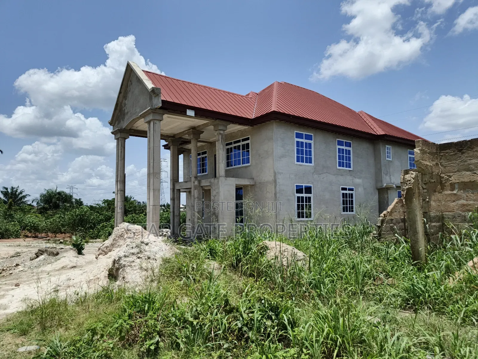 5bdrm House in Kwamo, Kumasi Metropolitan for sale