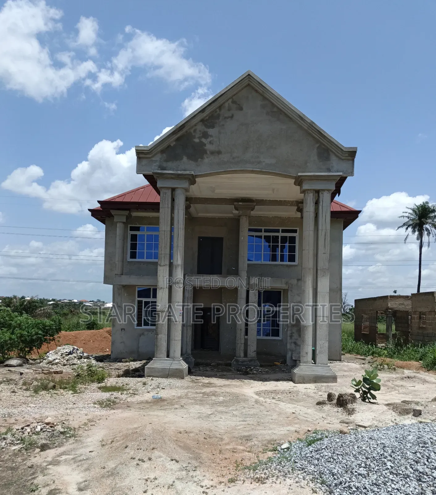 5bdrm House in Kwamo, Kumasi Metropolitan for sale