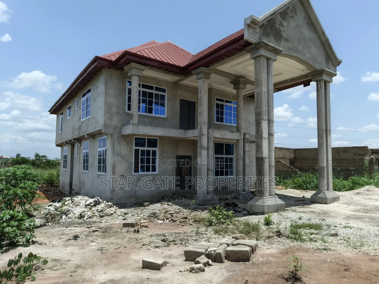 5bdrm House in Kwamo, Kumasi Metropolitan for sale