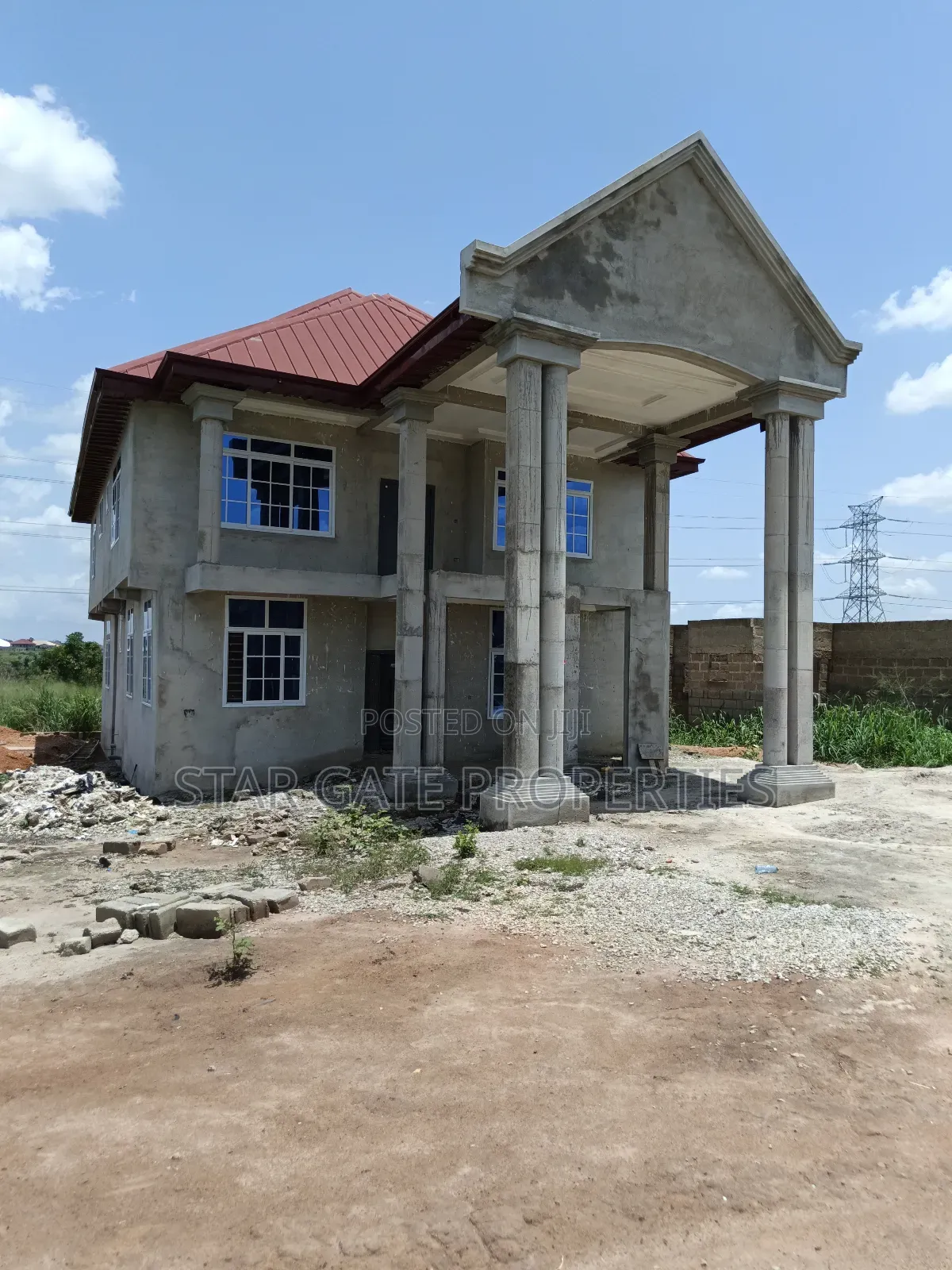5bdrm House in Kwamo, Kumasi Metropolitan for sale