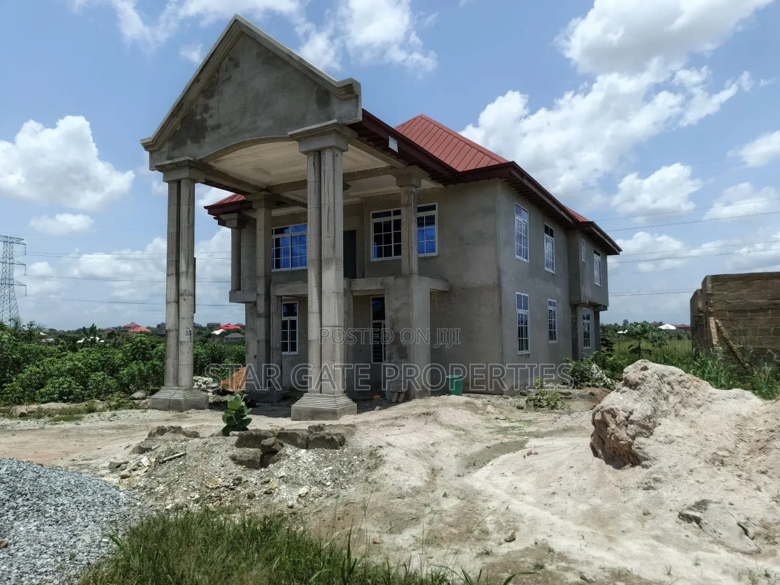 5bdrm House in Kwamo, Kumasi Metropolitan for sale