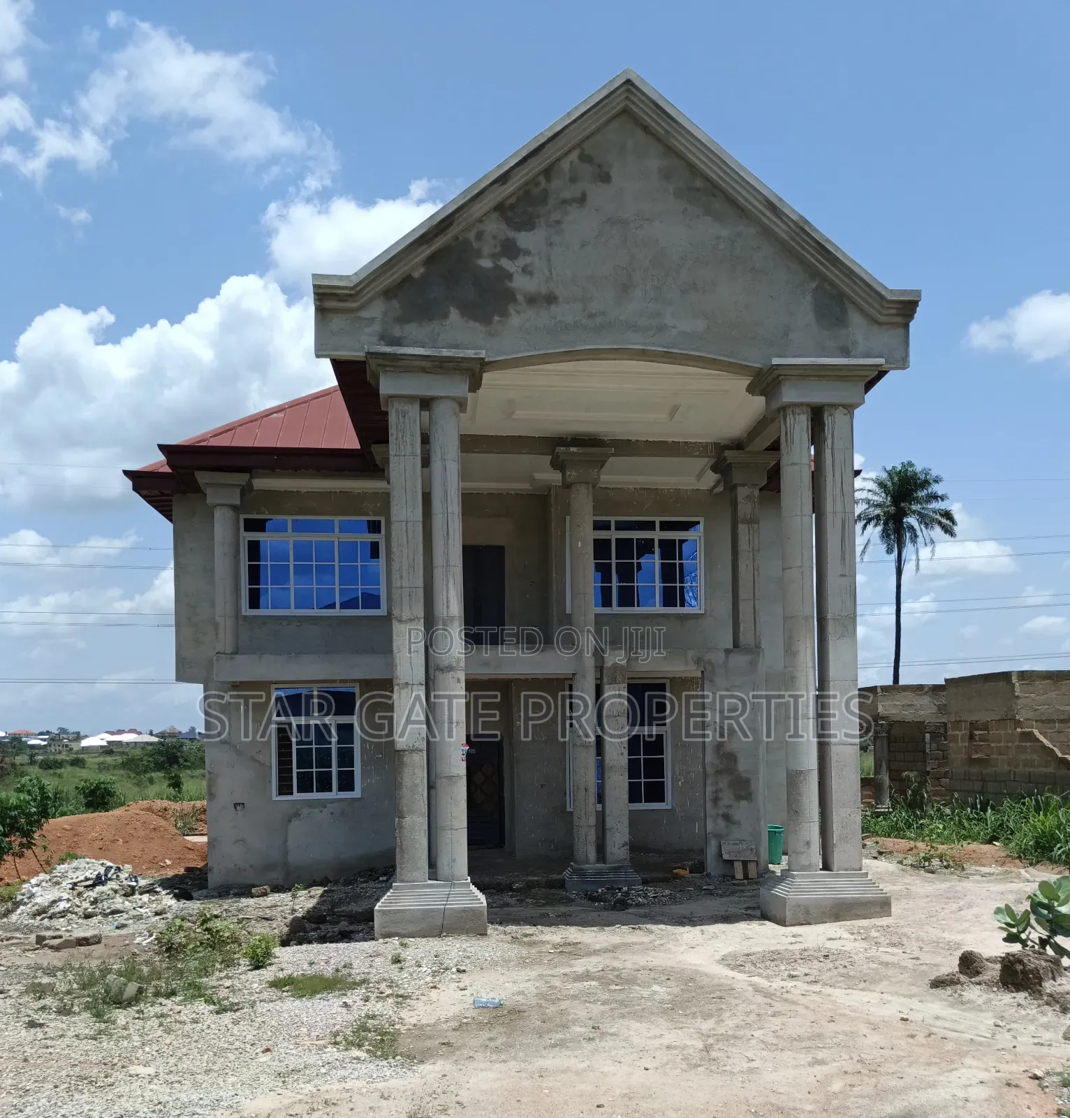5bdrm House in Kwamo, Kumasi Metropolitan for sale