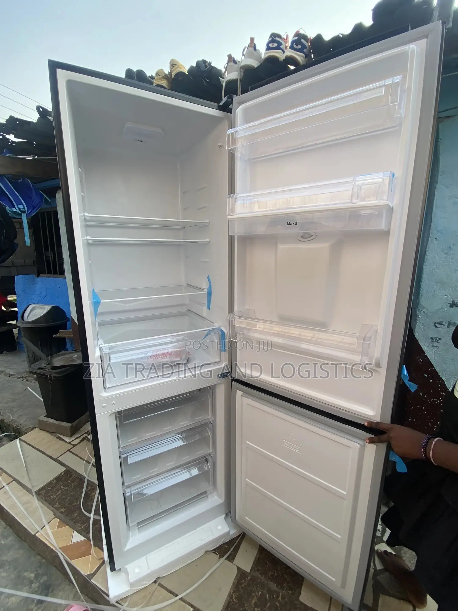 309l Nasco Fridge With Water Dispenser [Bottom Freezer]