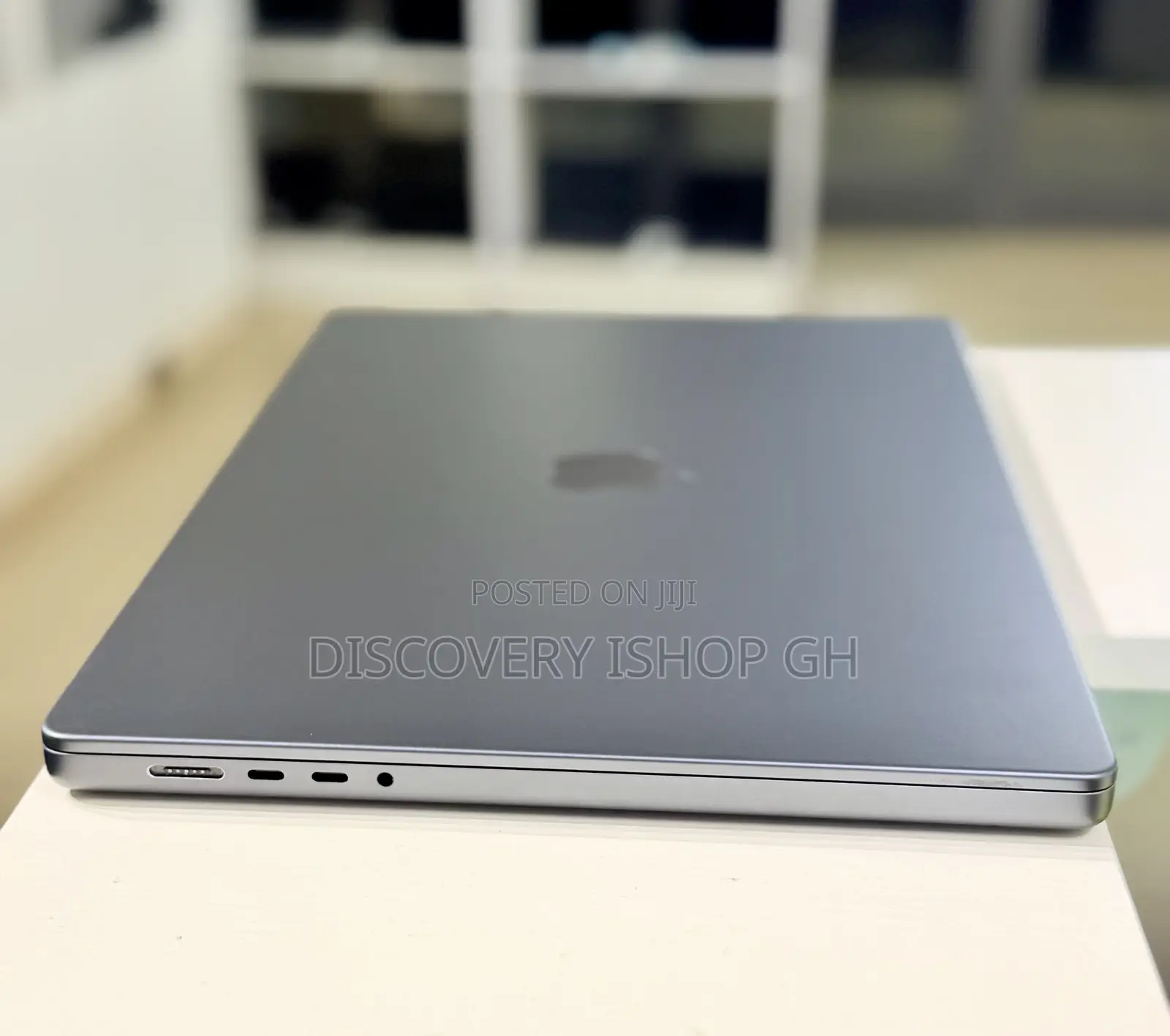 Apple MacBook Pro 2023 M3 Pro 16-inch 18GB Apple M3 Pro SSD 512GB