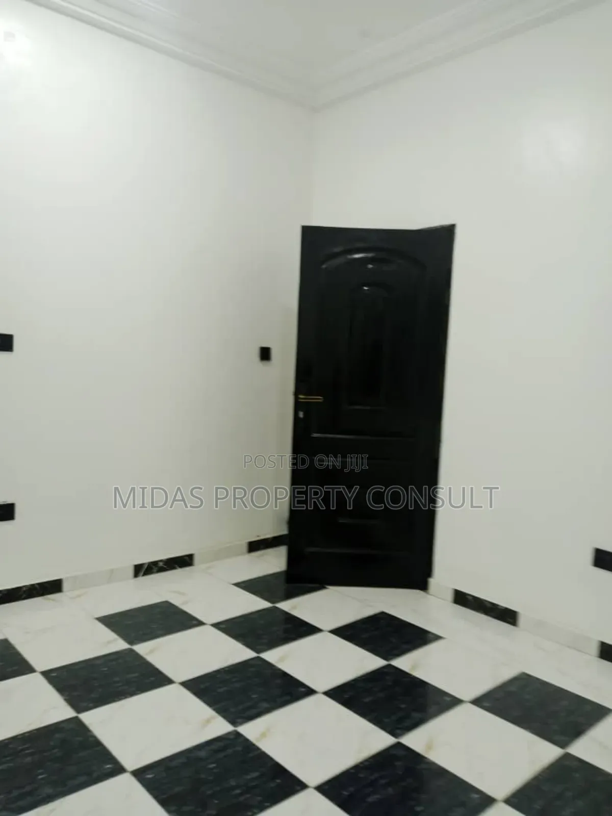 5bdrm House in Akraman, Amasaman for sale