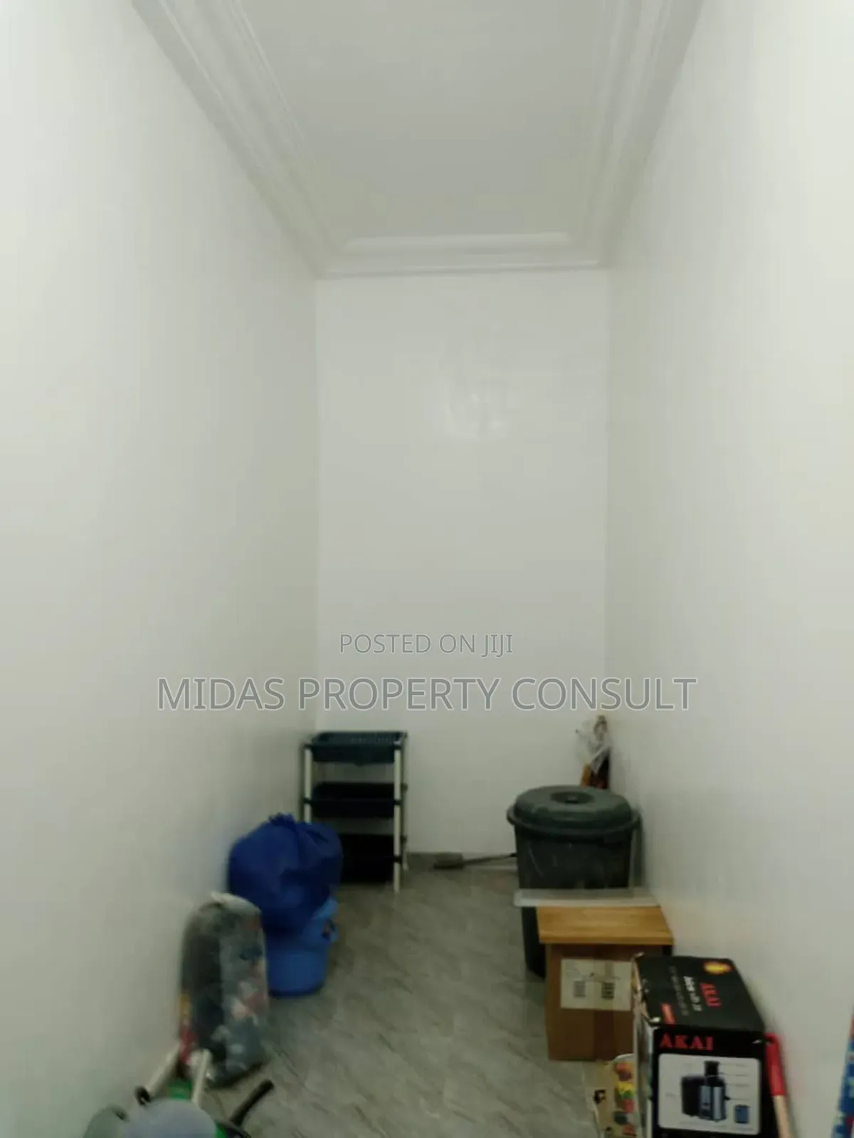 5bdrm House in Akraman, Amasaman for sale