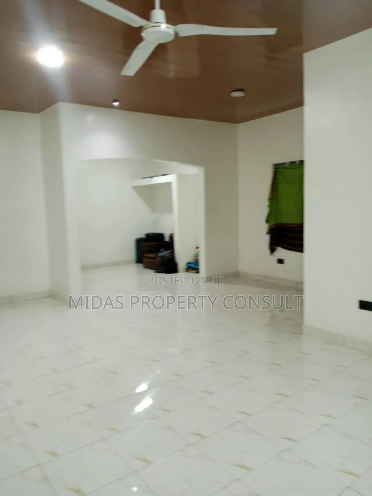 5bdrm House in Akraman, Amasaman for sale