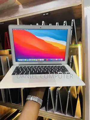 Laptop Apple MacBook Air 2014 8GB Intel Core i5 SSD 256GB