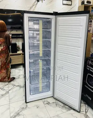 Long Lasting Pearl Puf-370 Single Door Upright Standing Freezer(242l)