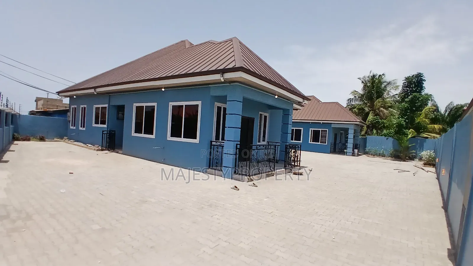 3bdrm Apartment in Okpoegonor, Manet Court for rent