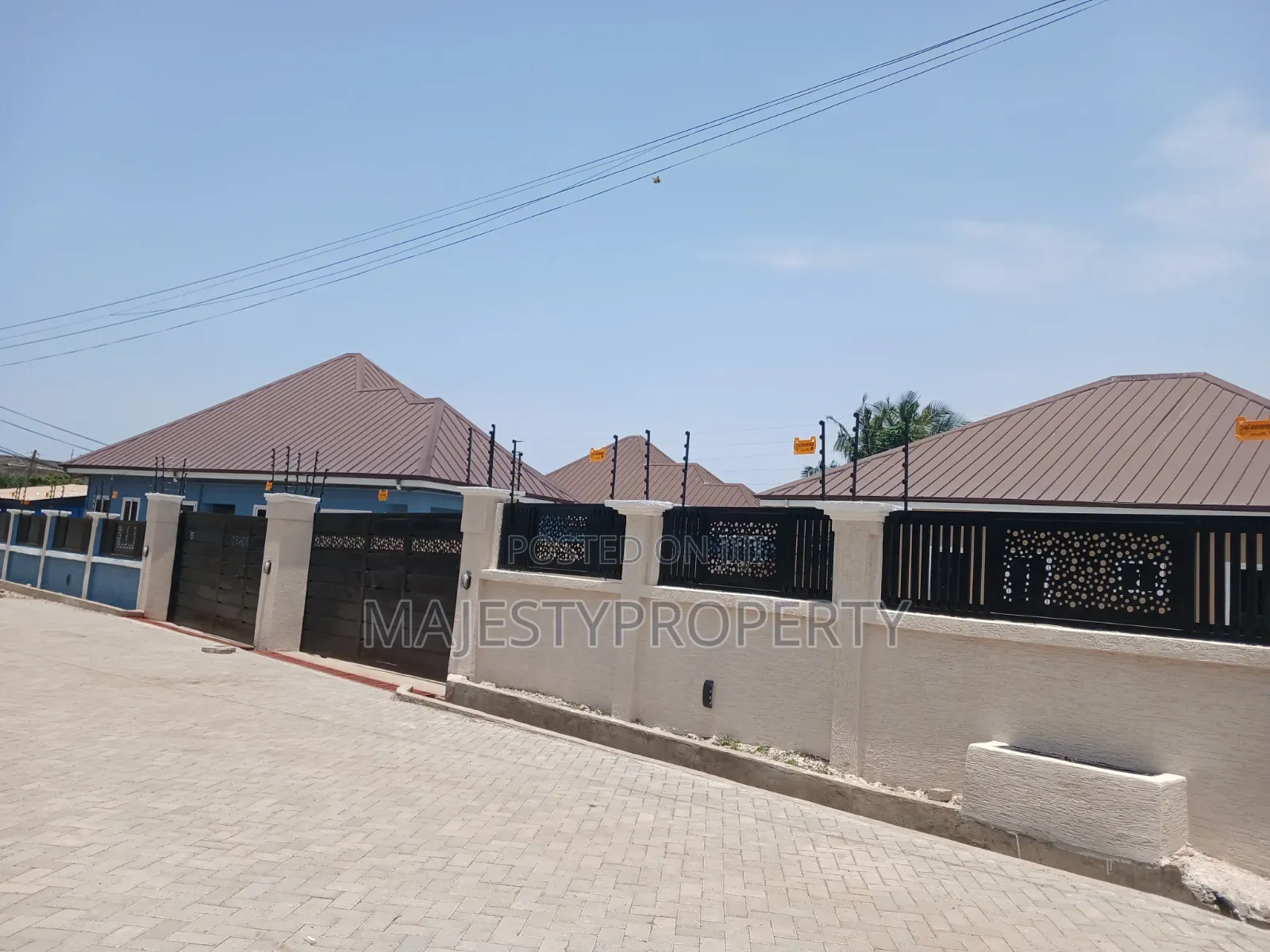 3bdrm Apartment in Okpoegonor, Manet Court for rent