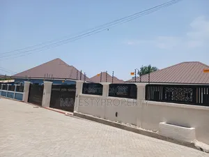 3bdrm Apartment in Okpoegonor, Manet Court for rent