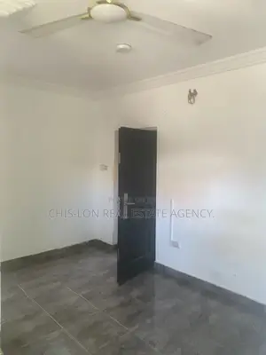 10bdrm Apartment in Chis-Lon Broker’S, Adade for rent