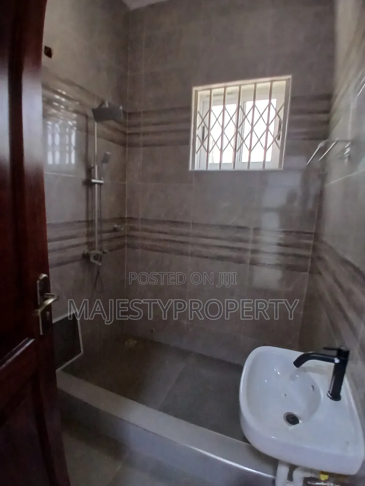 3bdrm House in Okpoegonor, Manet Court for sale
