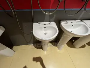 Minimalist Wash Hand Basin 4000 Wall Hung