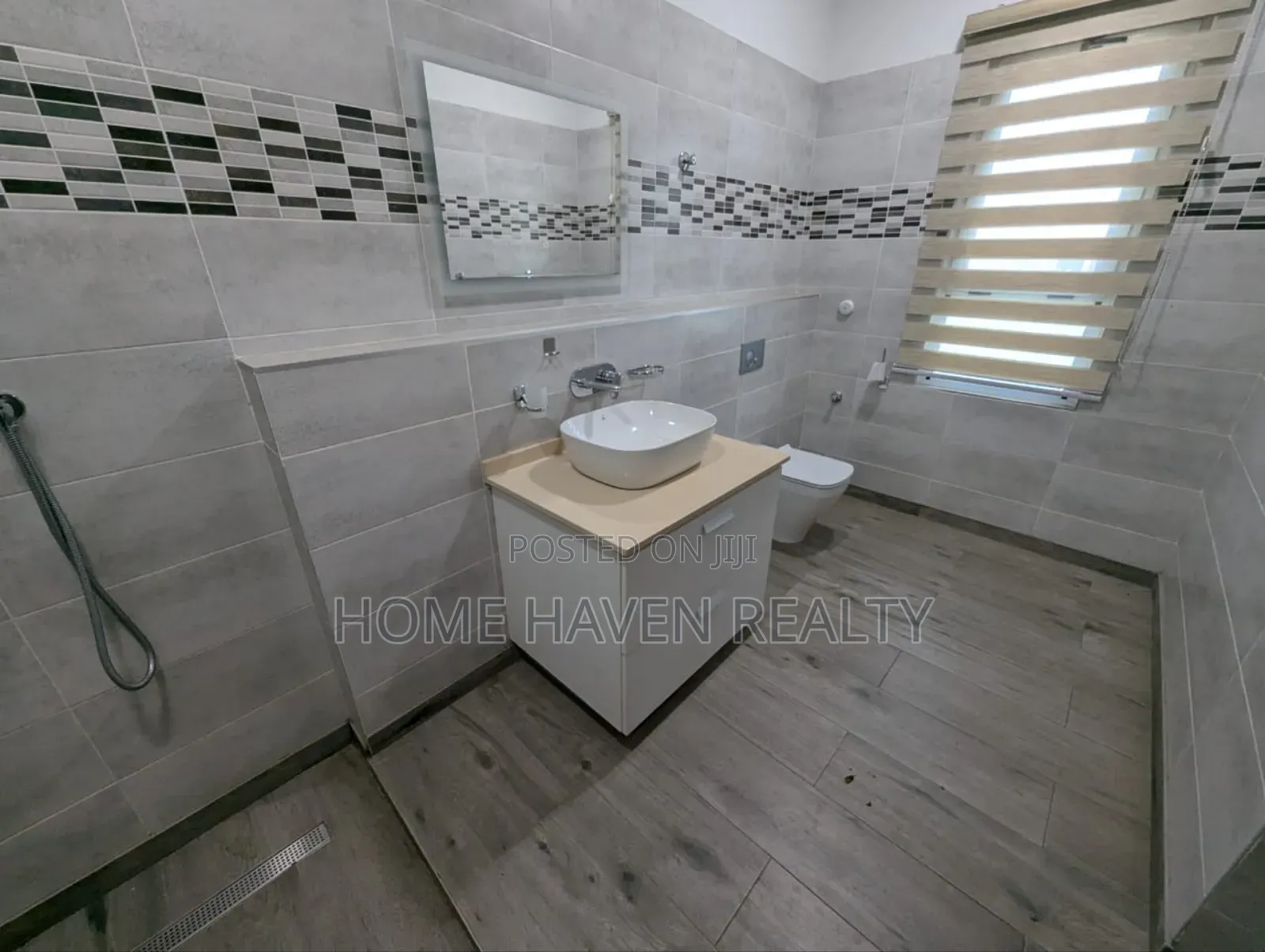 4bdrm House in Airport Hills for sale
