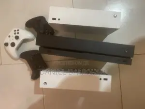 Xbox Series S and Xbox One X