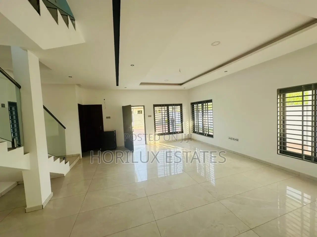 4bdrm Duplex in Tema Com. 25 for sale