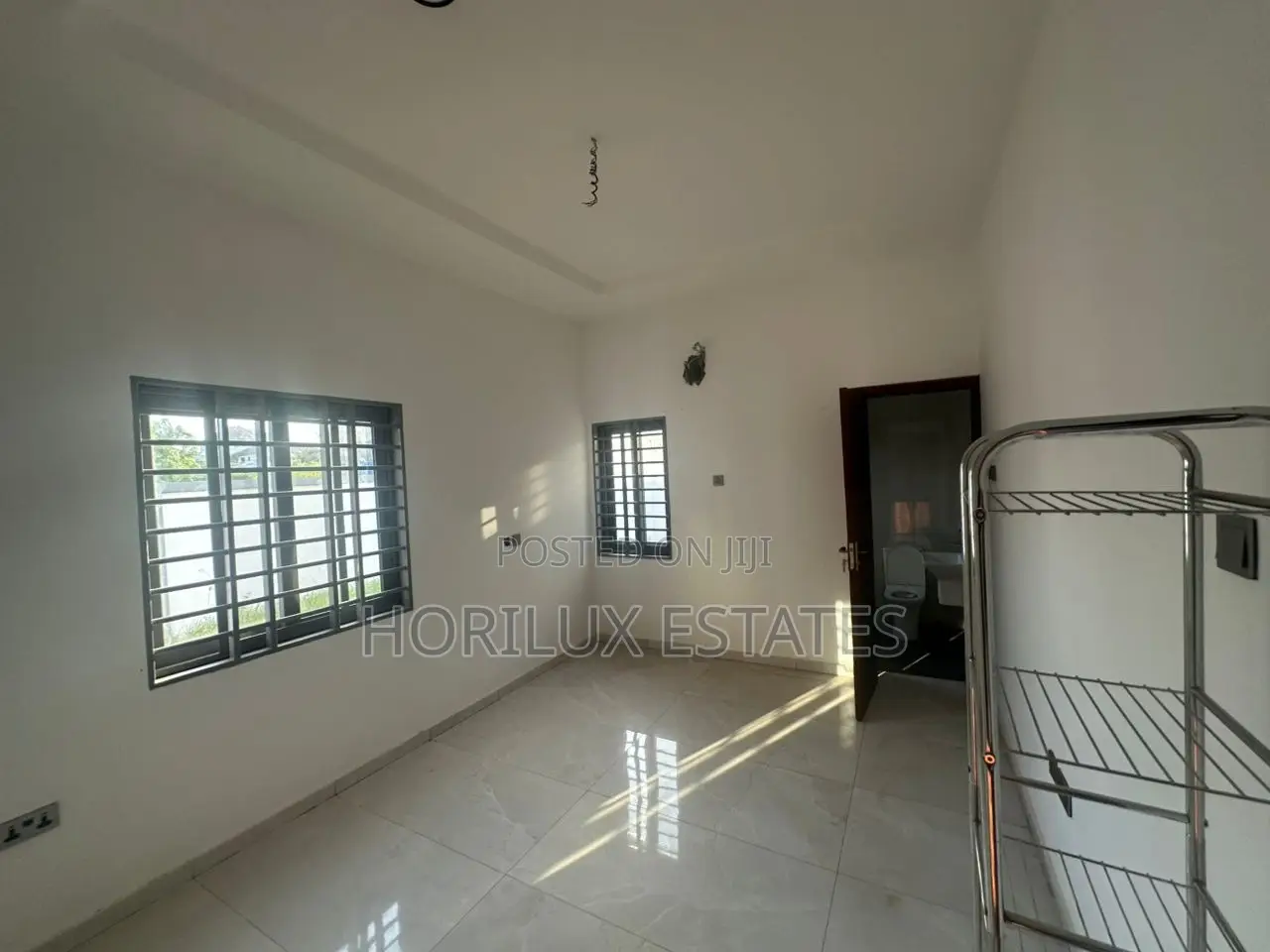 4bdrm Duplex in Tema Com. 25 for sale