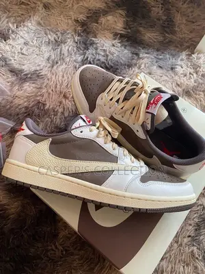 Travis Scott X Air Jordan 1 Low Og "Reverse Mocha"