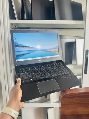Laptop Acer Swift 1 4GB Intel Celeron SSD 60GB