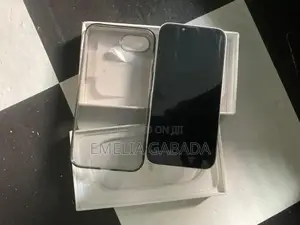 Apple iPhone 16e 128 GB White