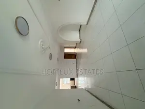 3bdrm Apartment in Very Close To Road, Adjiriganor for rent