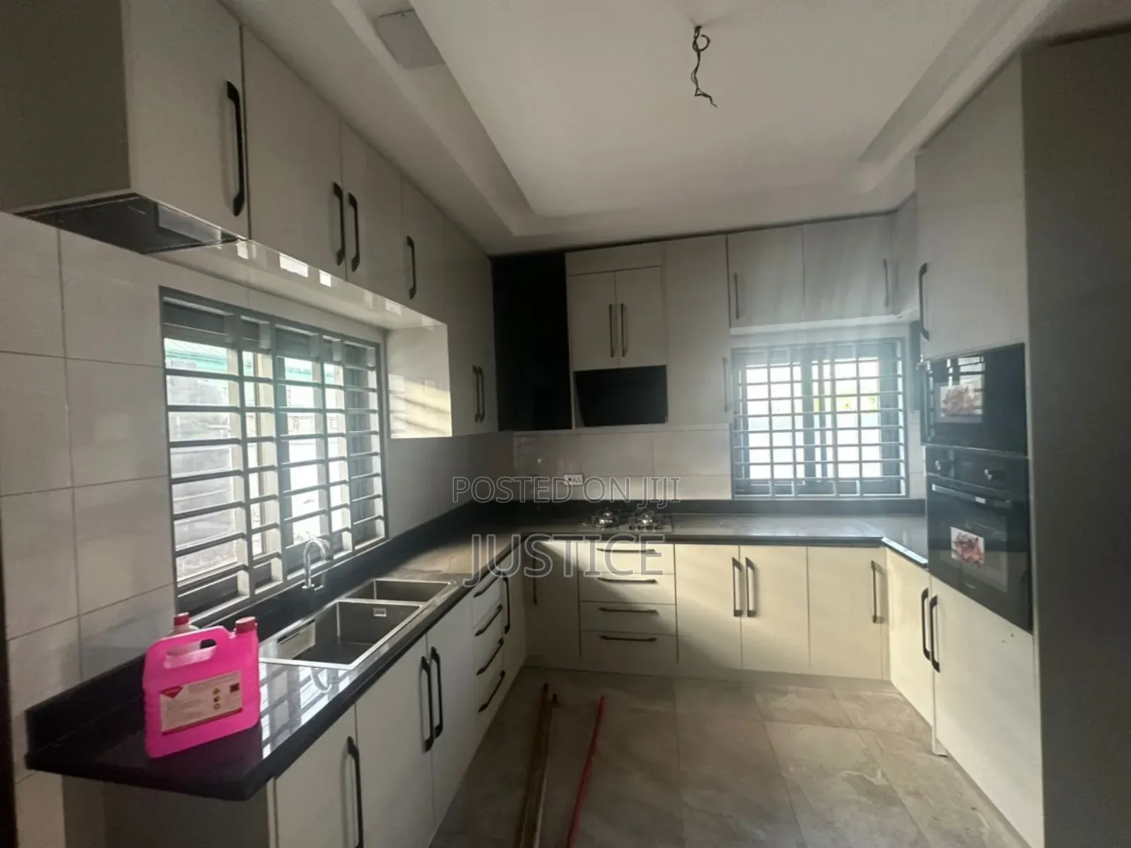 4bdrm House in C25 Tema, Community 25 for sale