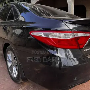 Toyota Camry SE 4dr Sedan (2.5L 4cyl 6A) 2015