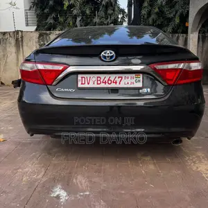 Toyota Camry SE 4dr Sedan (2.5L 4cyl 6A) 2015