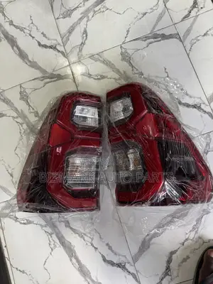 Toyota Hilux 2020 2021 2022 2023 2024 2025 Taillight Pair