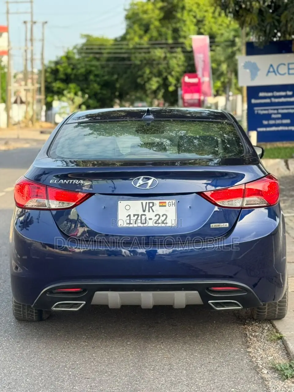 Hyundai Elantra GLS Sedan FWD (1.8L 4cyl 6A) 2013 Blue