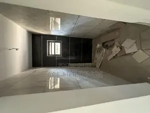5bdrm Mansion in East Legon for sale