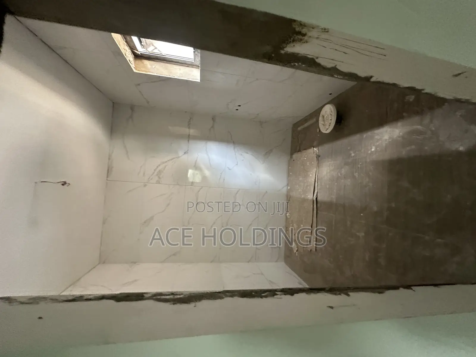 5bdrm Mansion in East Legon for sale