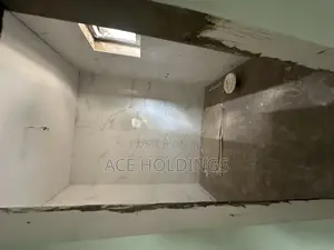 5bdrm Mansion in East Legon for sale