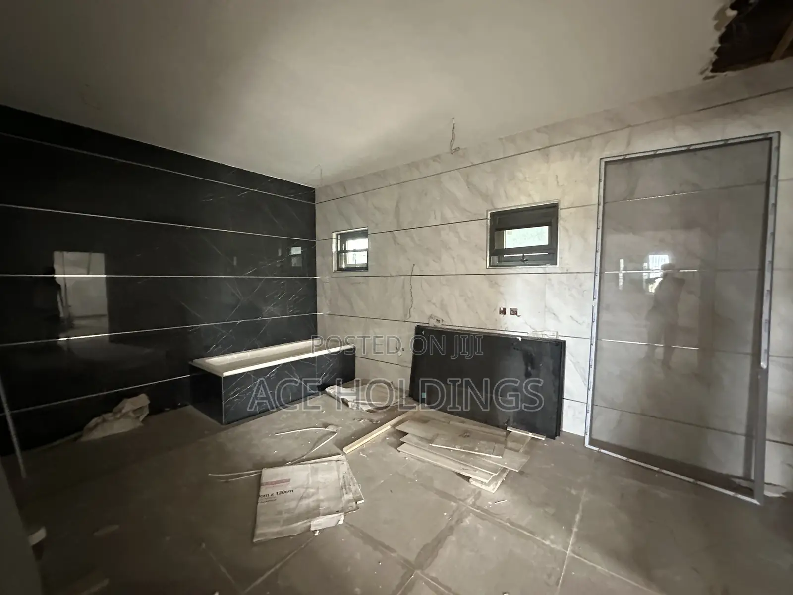 5bdrm Mansion in East Legon for sale