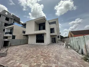 5bdrm Mansion in East Legon for sale