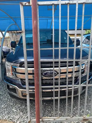 Ford F-150 Lariat 4x4 SuperCrew Cab Styleside 5.5 ft. box 145 in. WB
