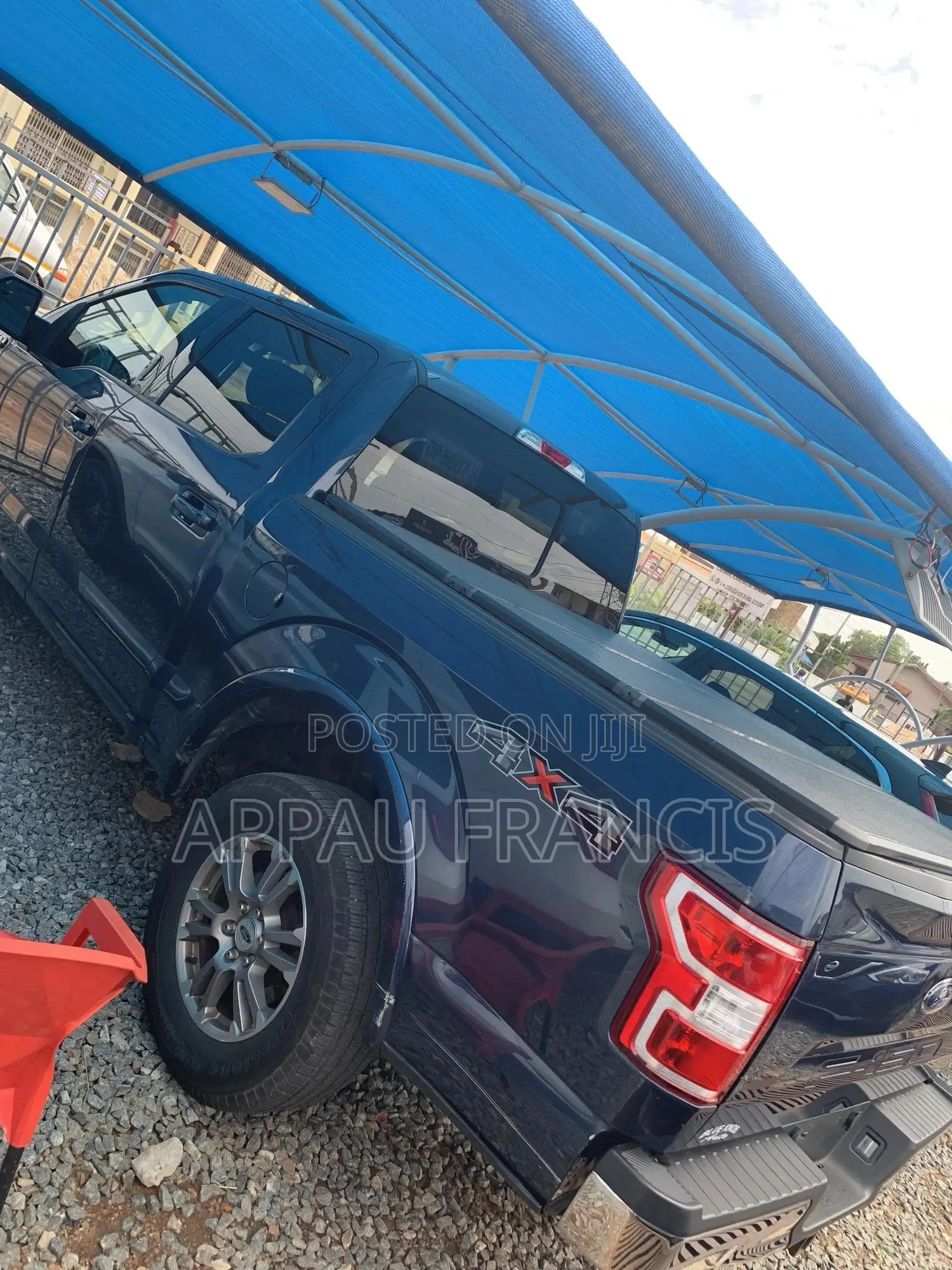 Ford F-150 Lariat 4x4 SuperCrew Cab Styleside 5.5 ft. box 145 in. WB