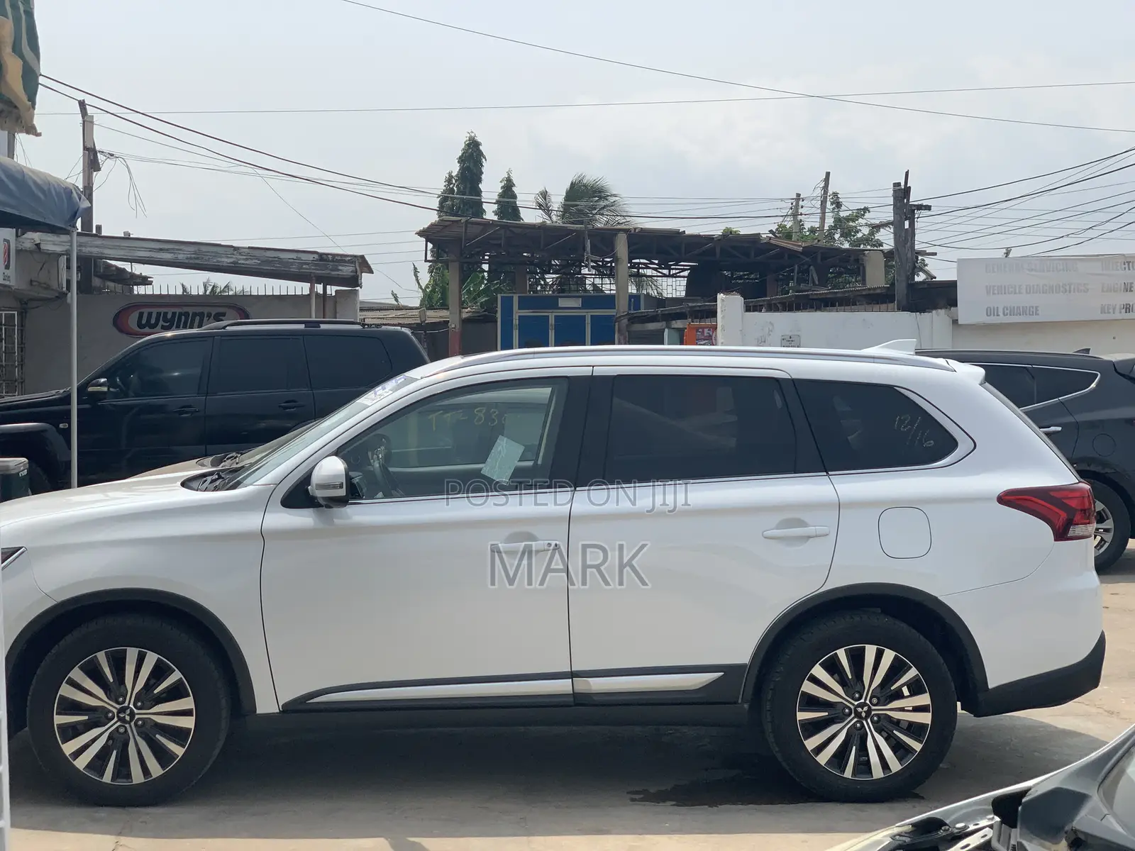 Mitsubishi Outlander 2019 White