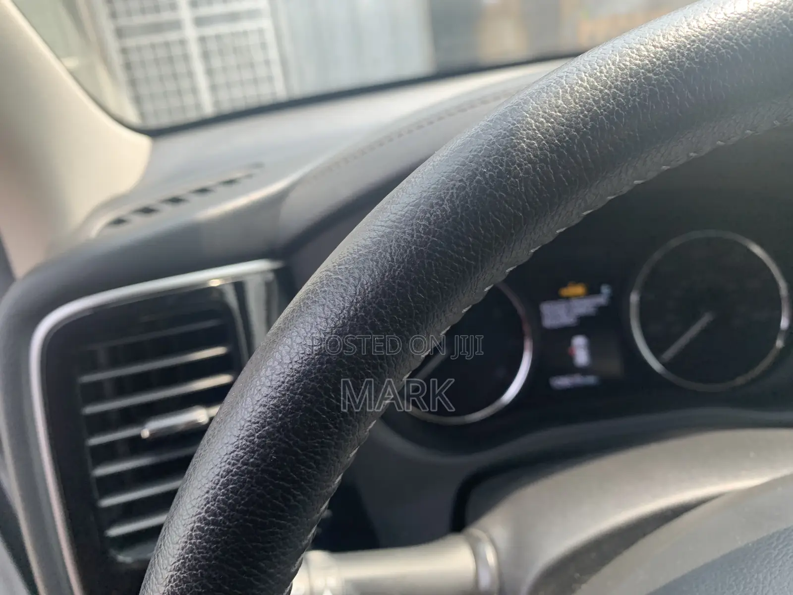 Mitsubishi Outlander 2019 White